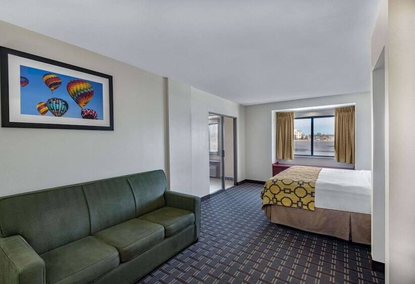 هتل Baymont By Wyndham Farmington