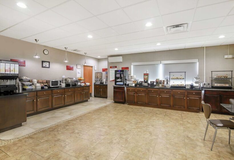 فندق Best Western Plus Brunswick Inn & Suites