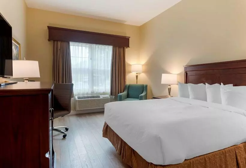 Best Western Plus Fredericton Hotel & Suites