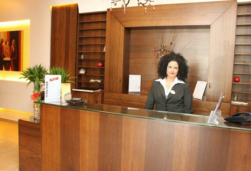 هتل Canari De Byblos