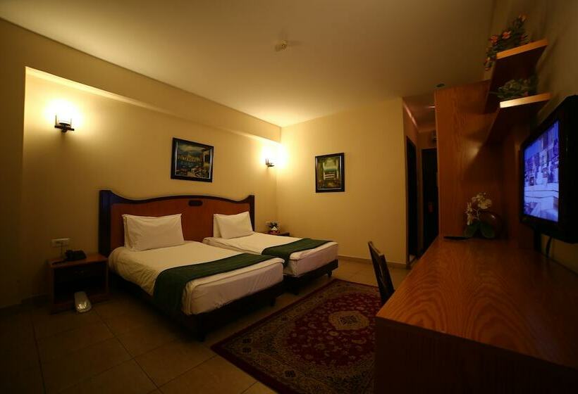 هتل Canari De Byblos