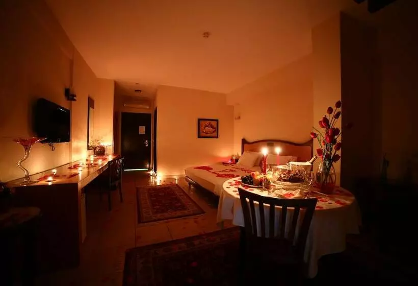 هتل Canari De Byblos