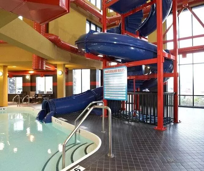 酒店 Comfort Suites Kelowna