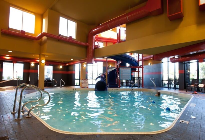 酒店 Comfort Suites Kelowna