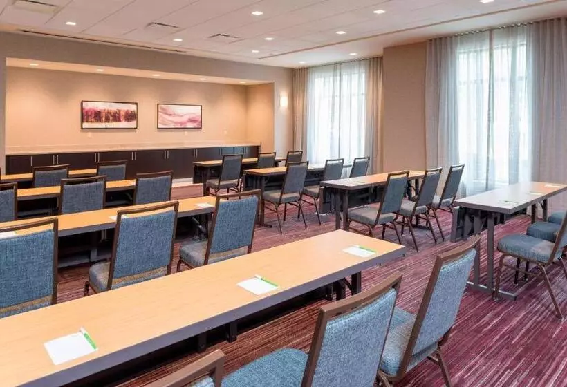 هتل Courtyard Louisville Downtown