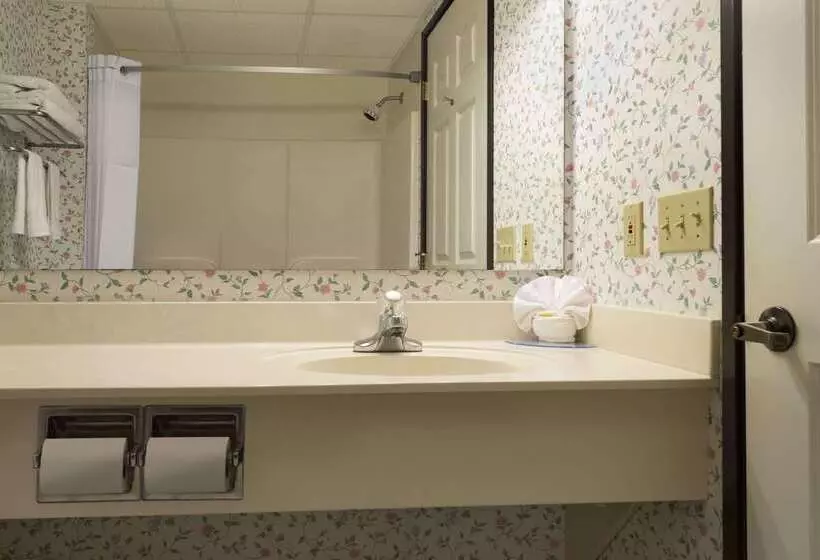 호텔 Days Inn By Wyndham Grayling