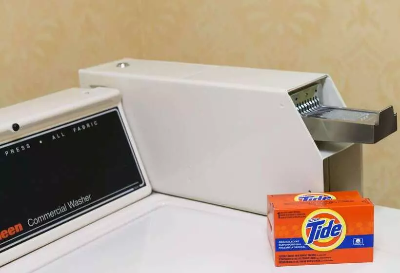 호텔 Days Inn By Wyndham Grayling