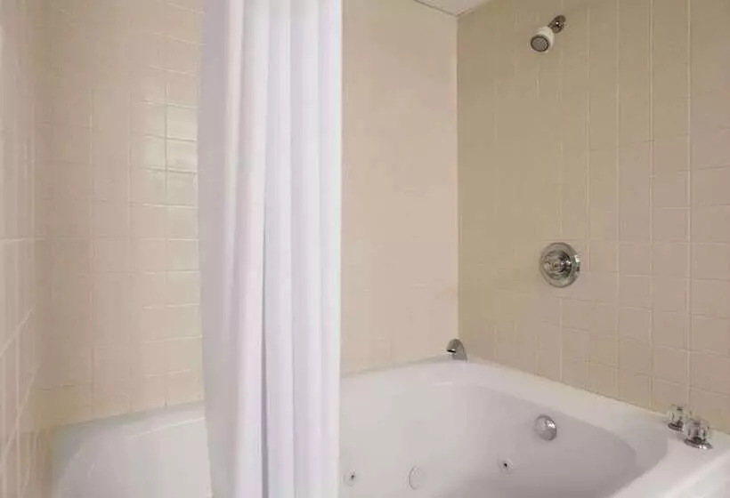 호텔 Days Inn By Wyndham Grayling