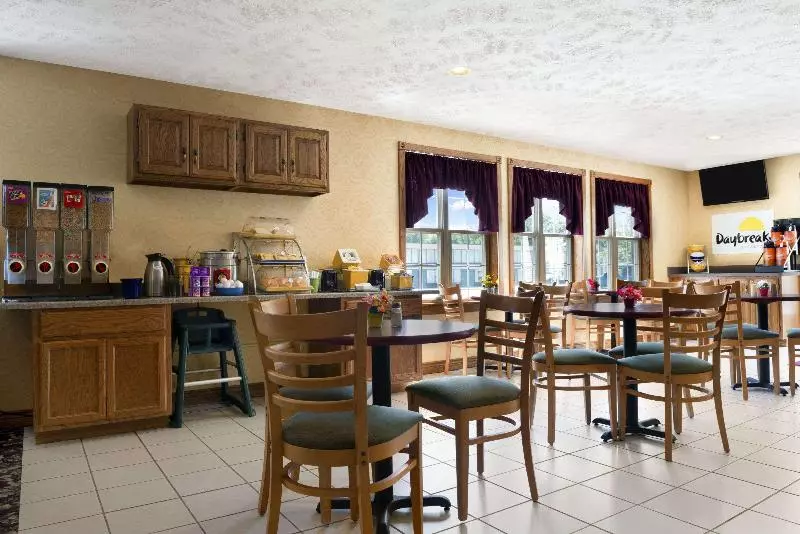 호텔 Days Inn By Wyndham Grayling