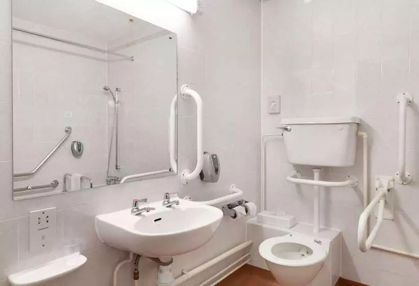 ホテル Days Inn Southampton Rownhams