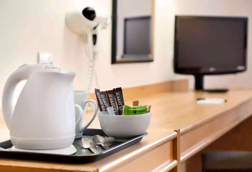 ホテル Days Inn Southampton Rownhams