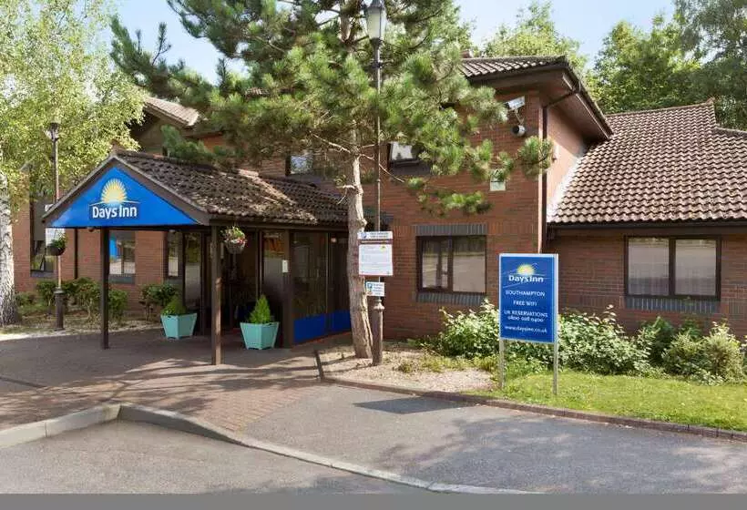 ホテル Days Inn Southampton Rownhams