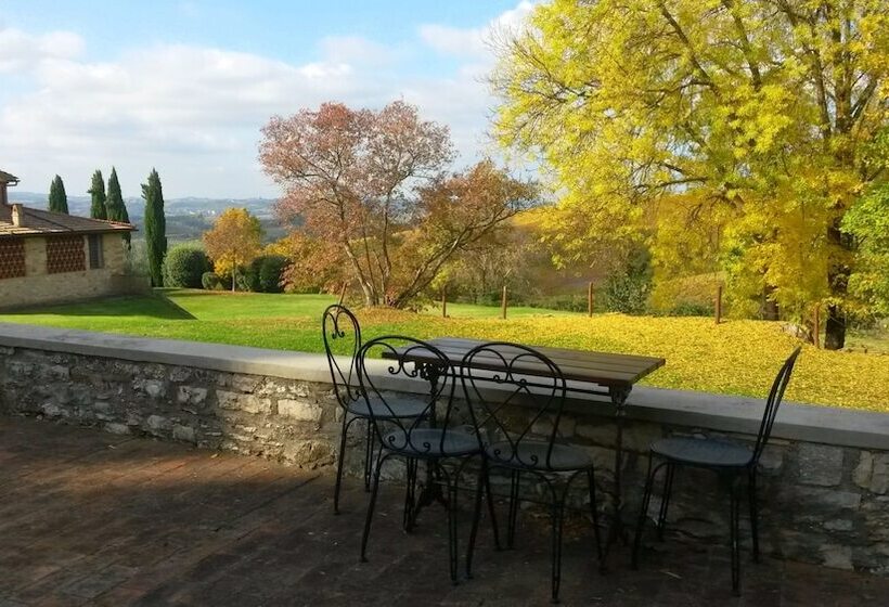 فندق Fonte De  Medici