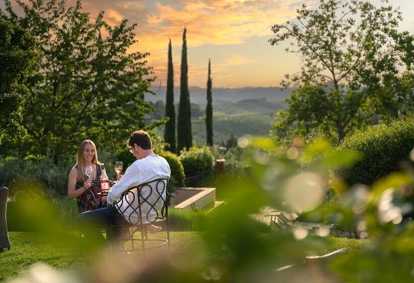 فندق Fonte De  Medici