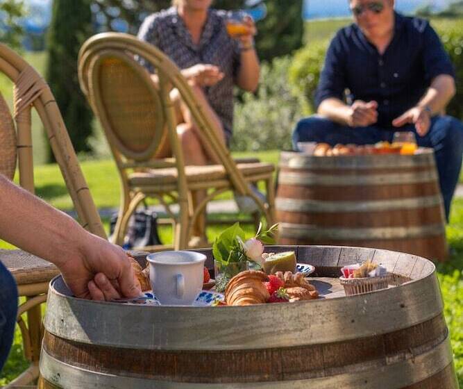 فندق Fonte De  Medici