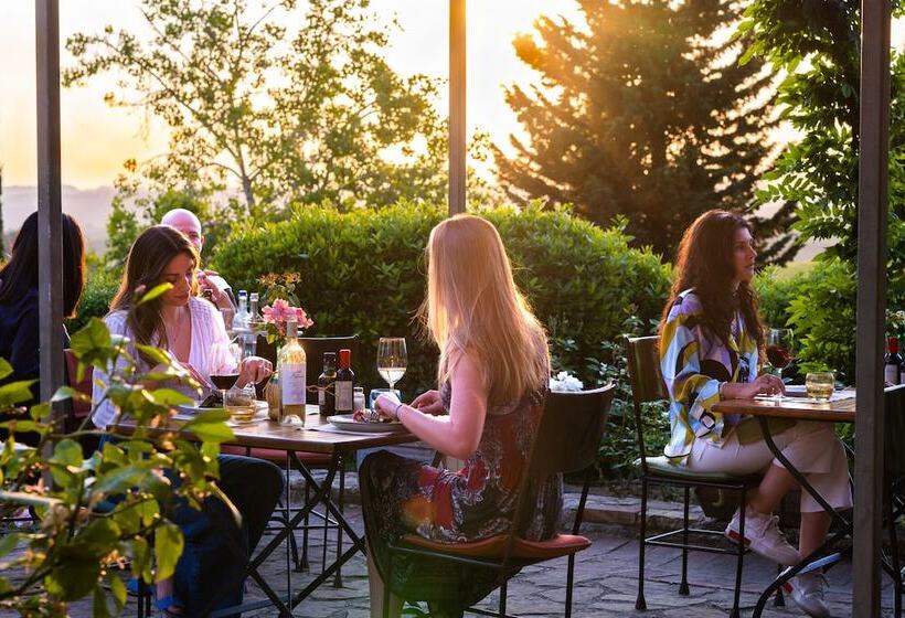 فندق Fonte De  Medici