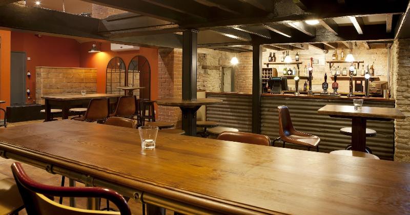 George Hotel & Granary