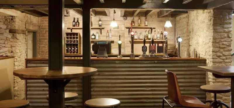 George Hotel & Granary