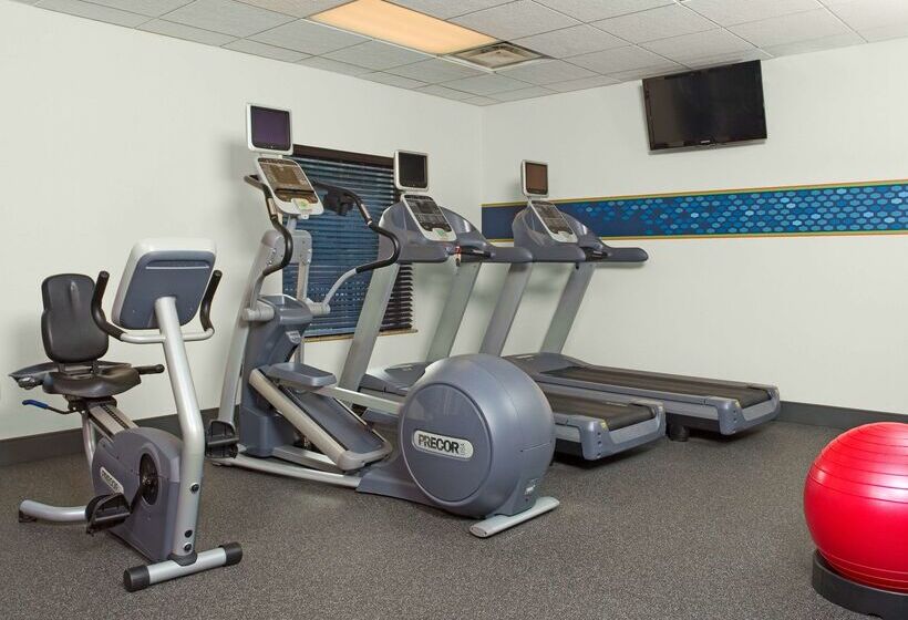 Отель Hampton Inn & Suites Pittsburghmeadow Lands