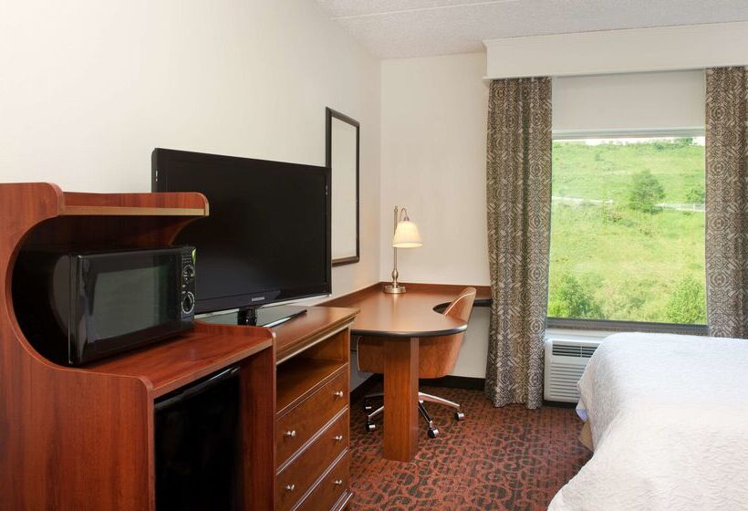 Отель Hampton Inn & Suites Pittsburghmeadow Lands