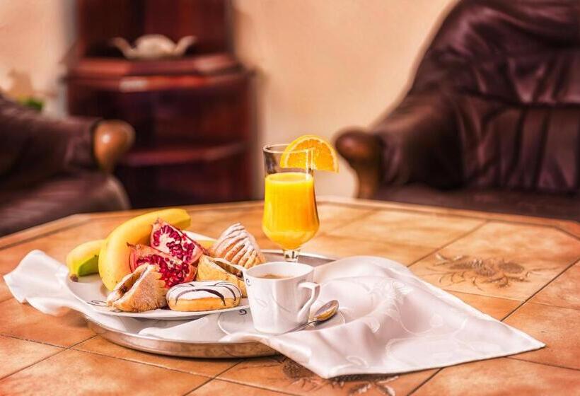 בית מלון כפרי Neon