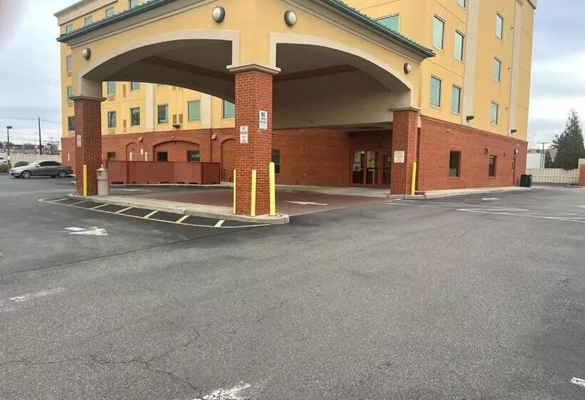 בית מלון כפרי Spark By Hilton Rahway