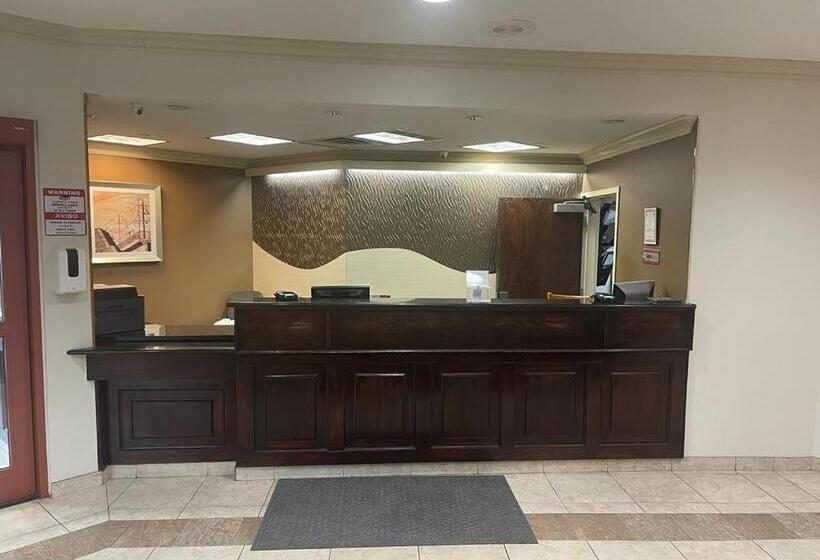 هتل Spark By Hilton Rahway