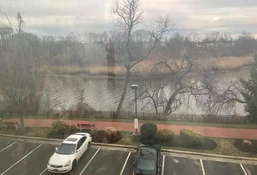 בית מלון כפרי Spark By Hilton Rahway