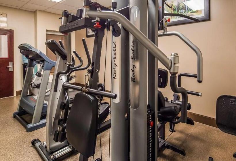 هتل Spark By Hilton Rahway