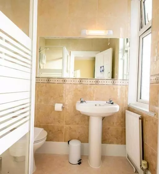 Hotel Summerlands Guest House