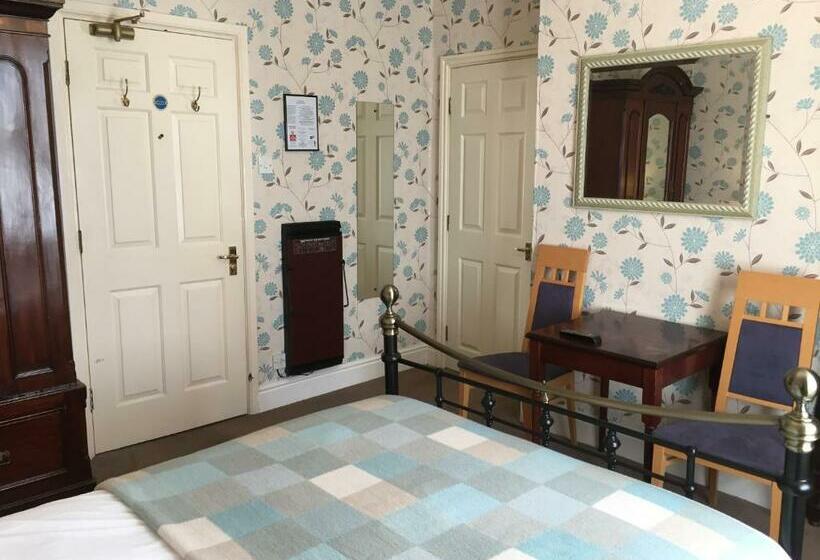 בית מלון כפרי The Beaumont Accommodation