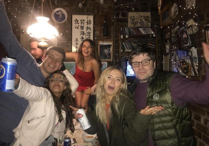 فندق صغير Embassie Backpackers