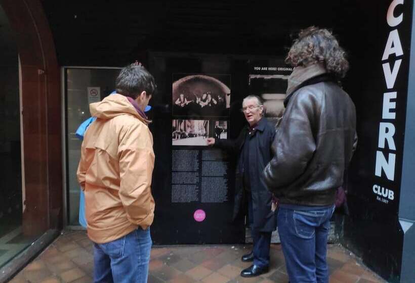 فندق صغير Embassie Backpackers