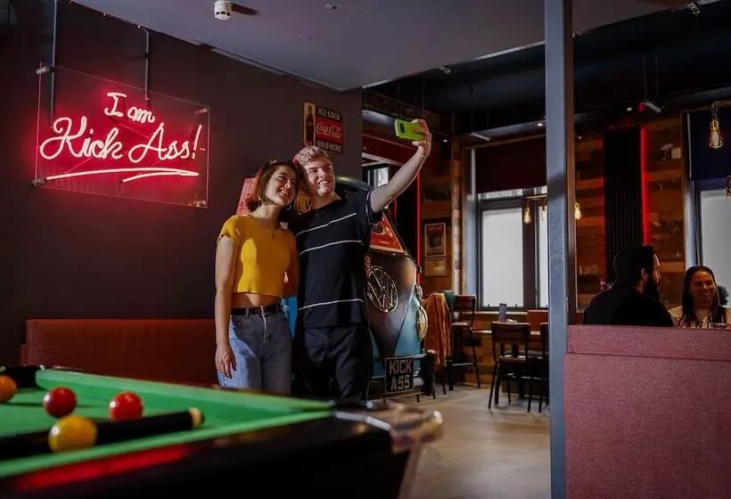 Общежитие Kick Ass Greyfriars