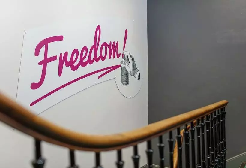 Общежитие Kick Ass Greyfriars