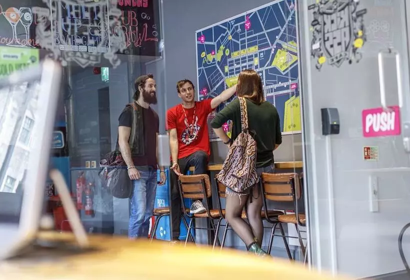 Общежитие Kick Ass Greyfriars