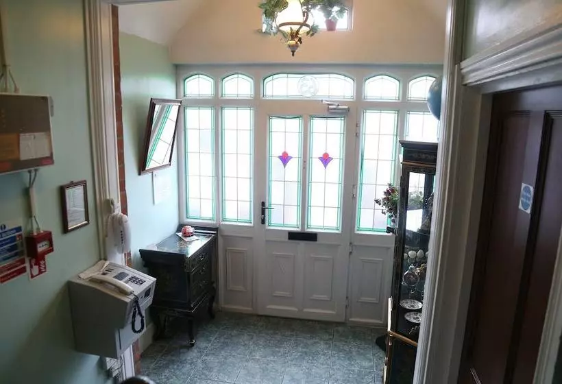 민박 All Seasons Guest House