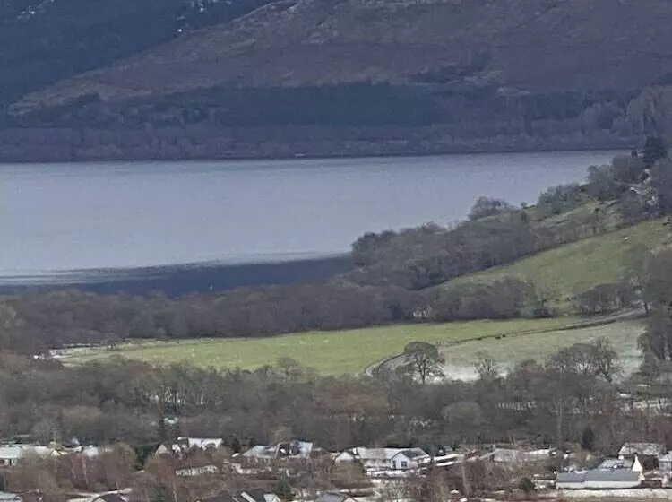 Aamiaismajoitus (B&B) Aslaich