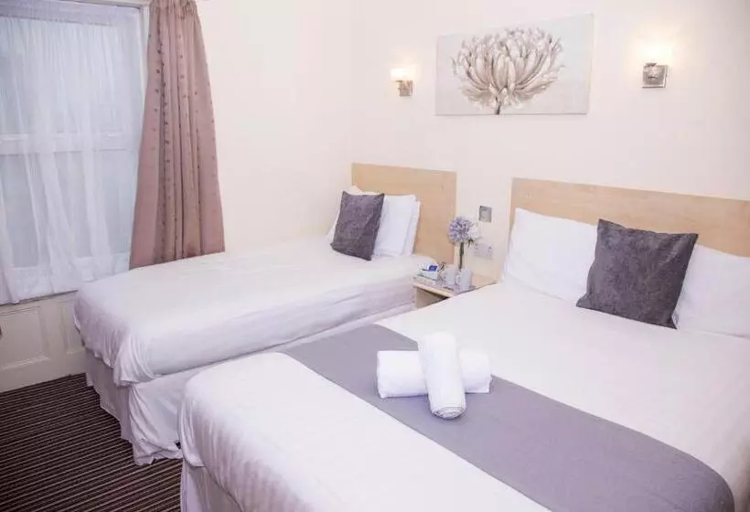 تختخواب و صبحانه The Kynance House On Plymouth Hoe ,26 Ensuite Rooms