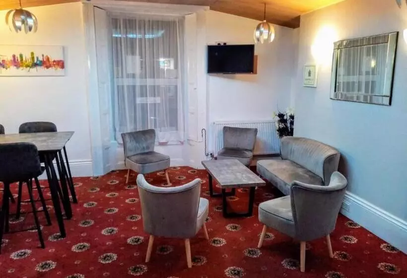 تختخواب و صبحانه The Kynance House On Plymouth Hoe ,26 Ensuite Rooms