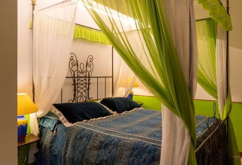 住宿加早餐  La Chiesuola