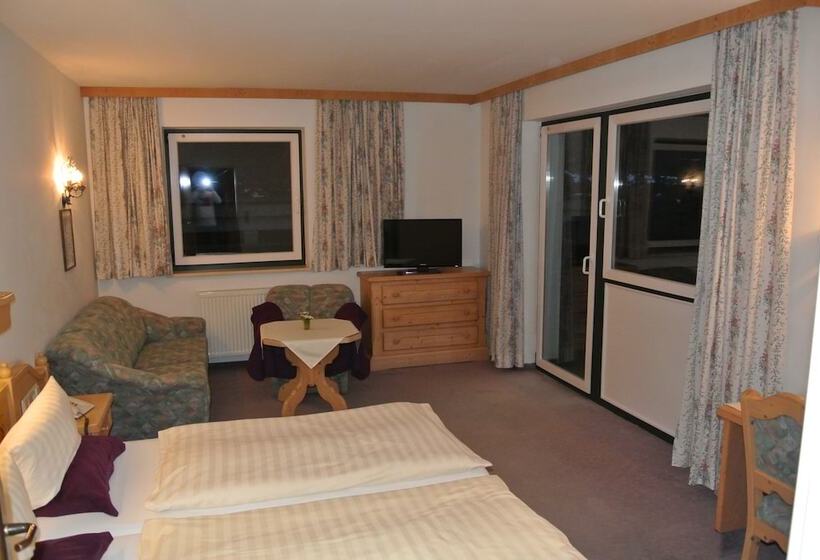 هتل Gruberhof Innsbruck Igls B&b