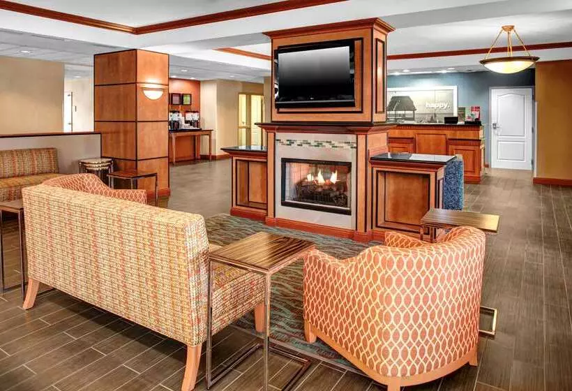 Отель Hampton Inn Coldwater