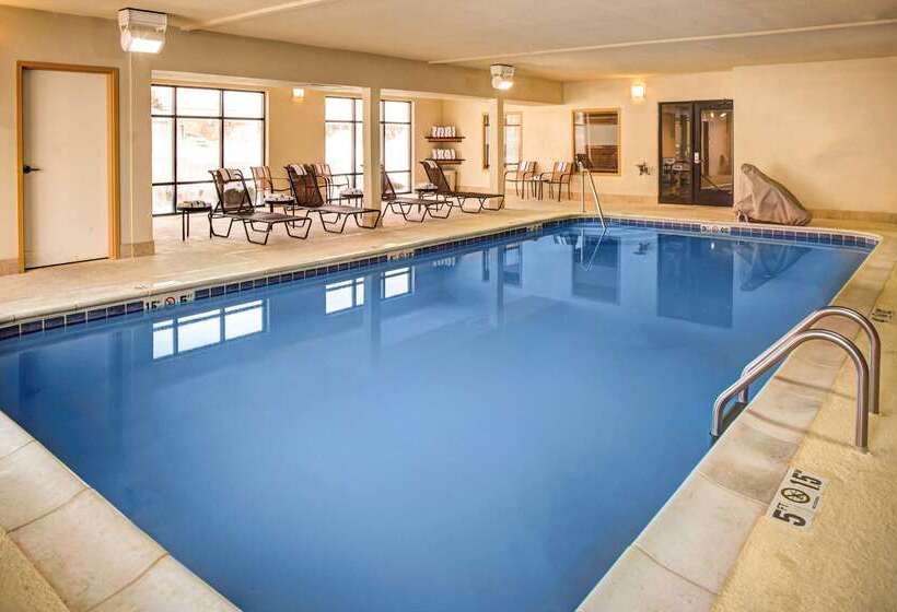 בית מלון כפרי Hampton Inn Coldwater