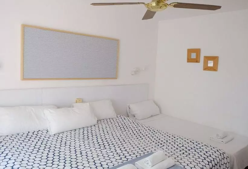 酒店 La Caleta De Tamariu