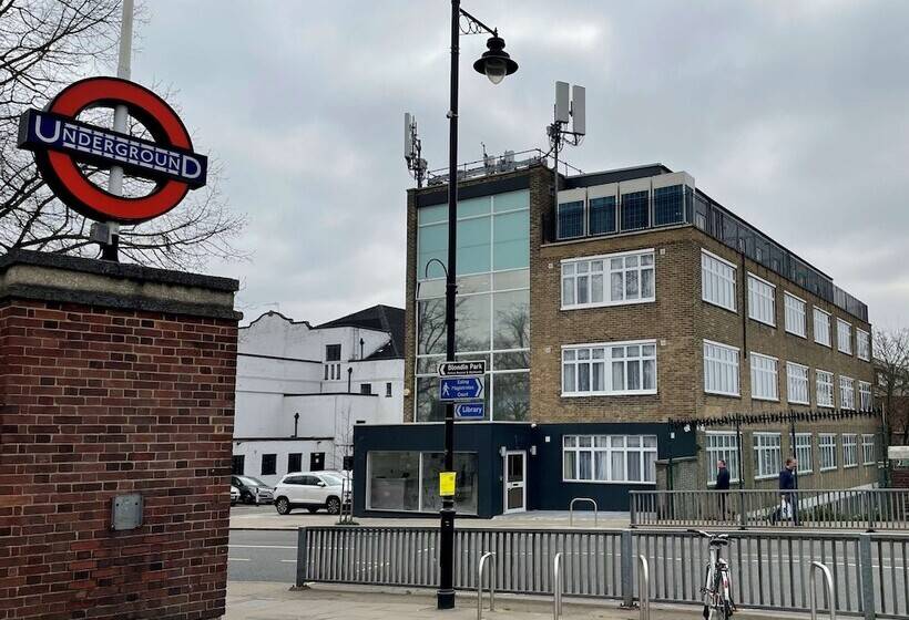 فندق صغير Best Western Northfields Ealing