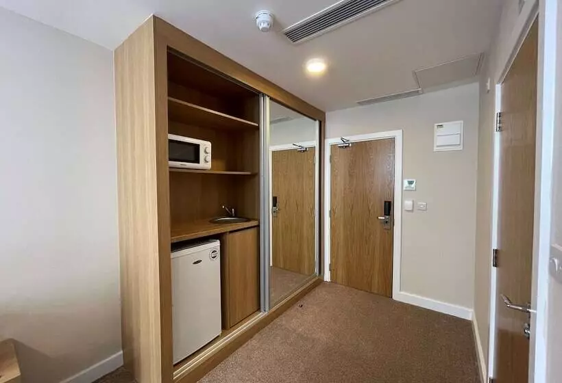 فندق صغير Best Western Northfields Ealing