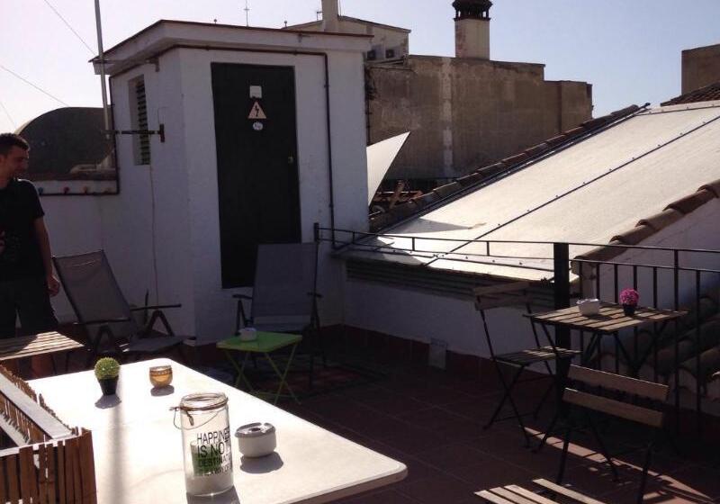 پانسیون Nest Style Granada