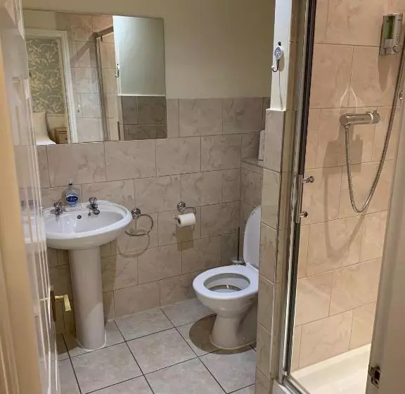 ベッドアンドブレックファースト Broadlawns Guest House