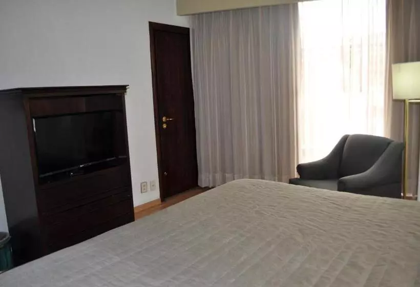 ホテル Arroyo de la Plata